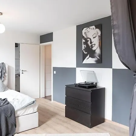 - New York In The Heart Of - Betten & Sofa - 5 Mins Station Hbf - Big Tv & Wifi - Апартаменты *