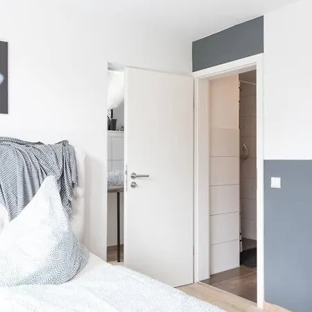 New York Apartment: Retreat