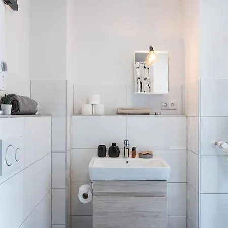 - New York In The Heart Of - Betten & Sofa - 5 Mins Station Hbf - Big Tv & Wifi - Lejlighed