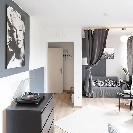- New York In The Heart Of - Betten & Sofa - 5 Mins Station Hbf - Big Tv & Wifi - Apartamento *