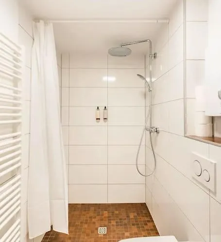 - New York In The Heart Of - Betten & Sofa - 5 Mins Station Hbf - Big Tv & Wifi -